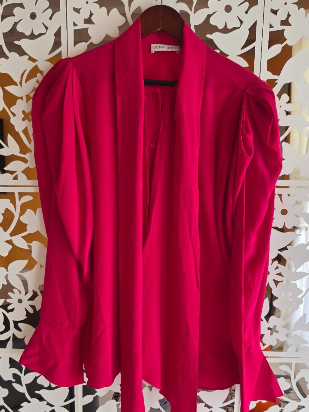 Nina Ricci Silk Crepe de Chine Neck-Tie Puff Sleeve Blouse Size 40 Euro/10-12 US